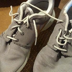 Nike Rosche Sneakers